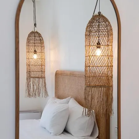 Lejlighedshotel Pnoe - Feel At